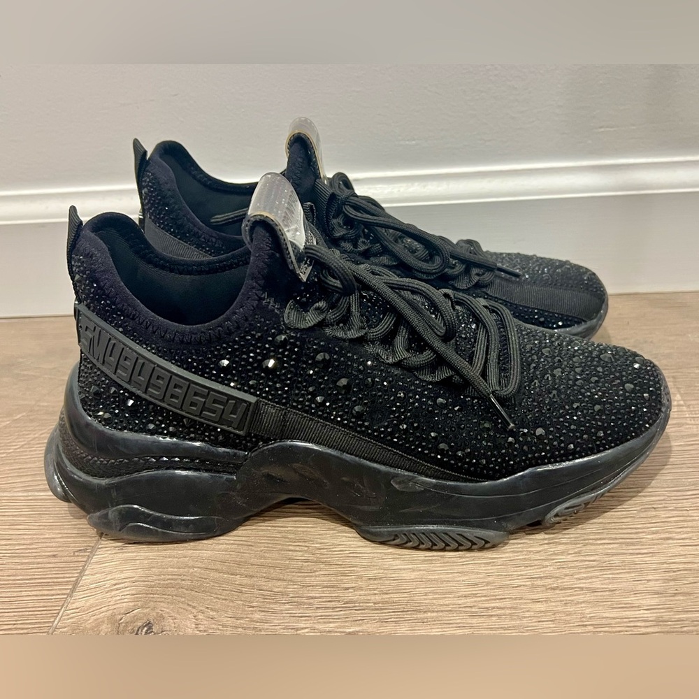 Steve Madden Macima Black Rhinestone  sneakers size 8/8.5